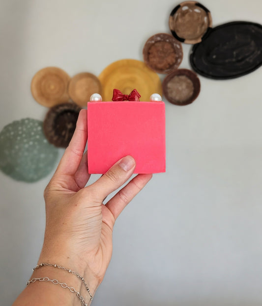 A Bow-Tiful Gift - Limited Edition